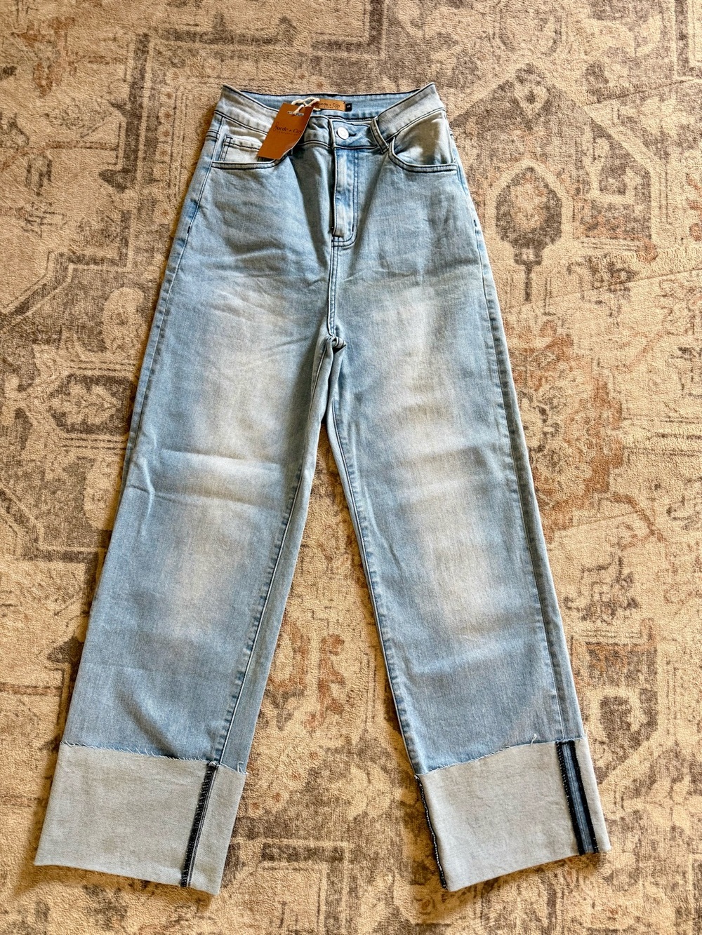 Light Wash High-Rise Wide-Leg Jeans - S